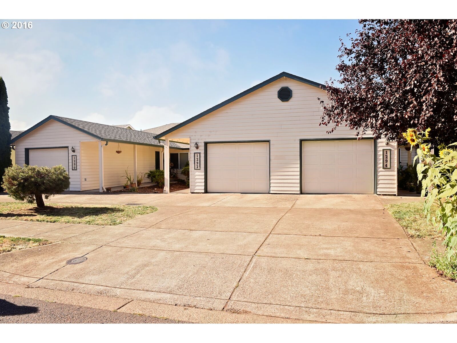 Property Photo:  1290 Bramblewood Ln  OR 97404 