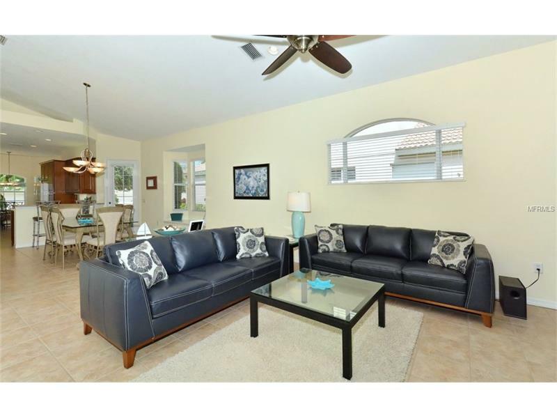 Property Photo: 7427 Birds Eye Terrace FL 34203