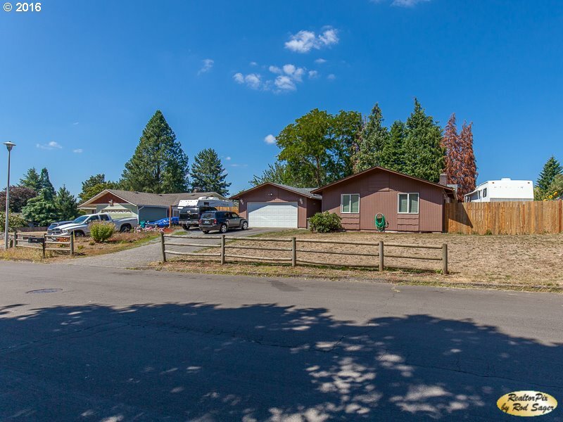 Property Photo:  8812 NE 102nd St  WA 98662 