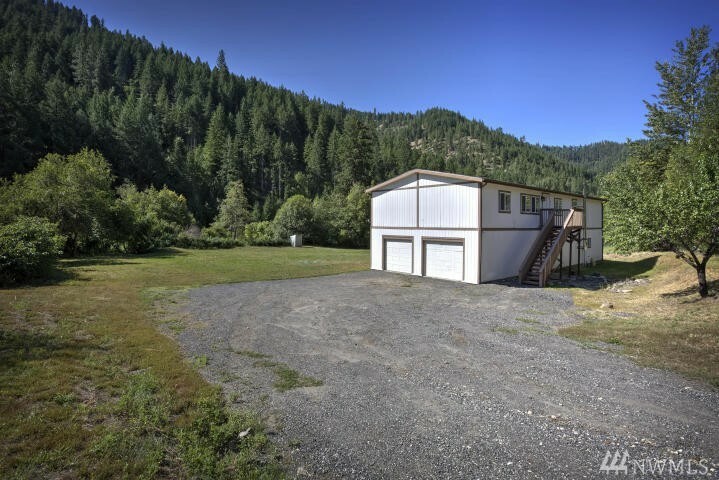 Property Photo:  9855 Eagle Creek Rd  WA 98826 