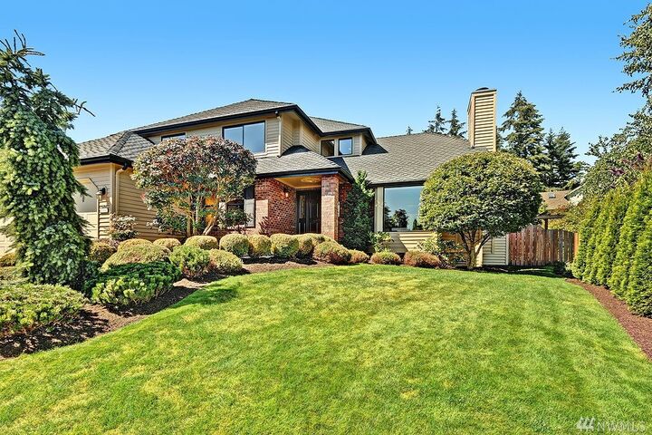 Property Photo: 12808 SE 80th Wy WA 98056