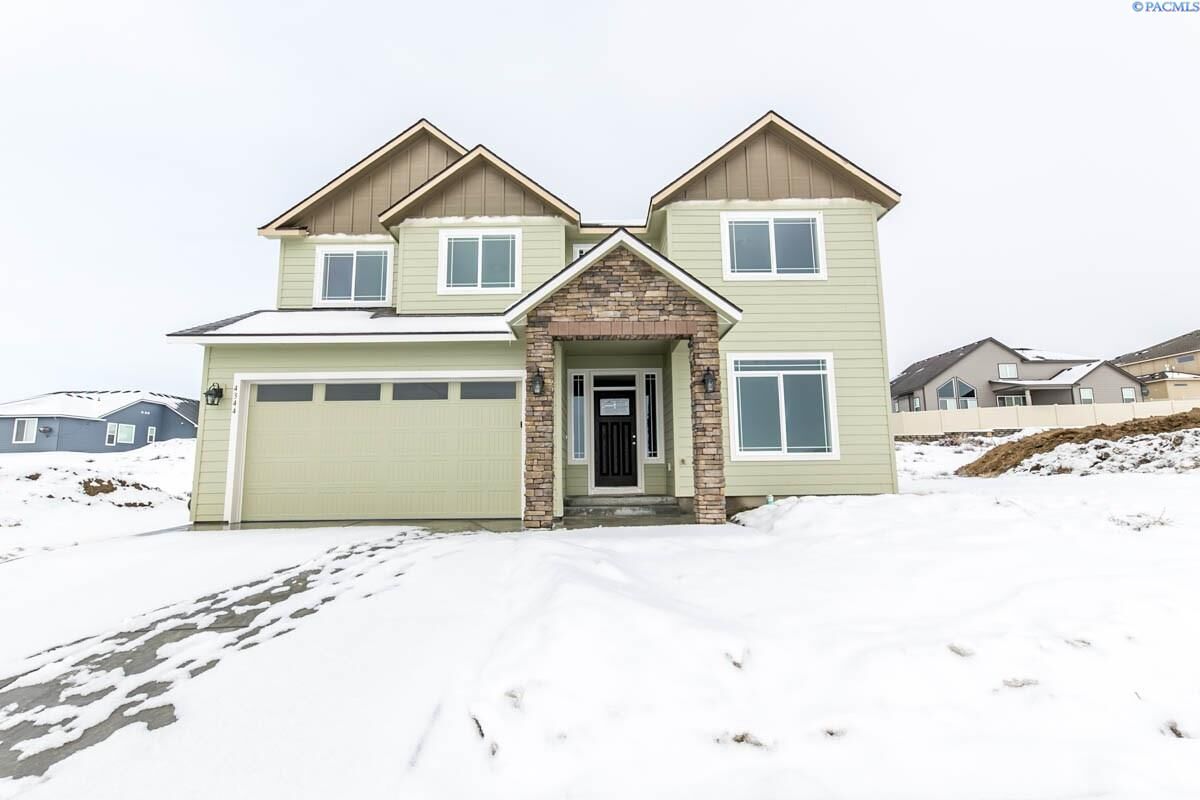 Property Photo:  4344 Corvina St  WA 99352 