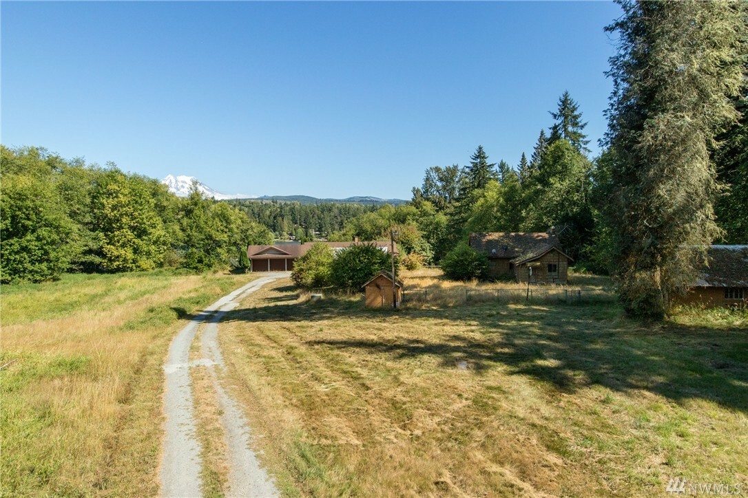 Property Photo: 12506 332nd St Ct E WA 98328
