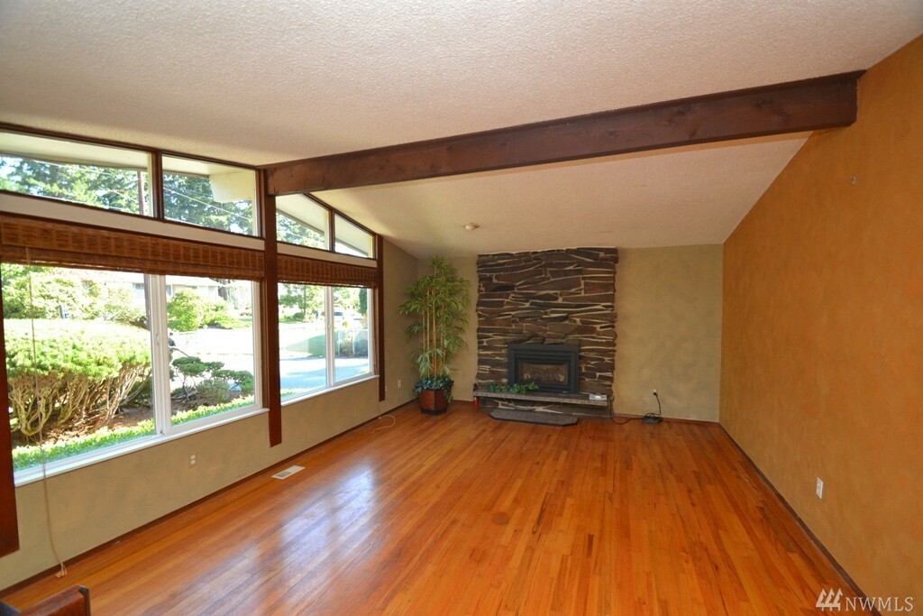 Property Photo:  2810 91st St SE  WA 98208 