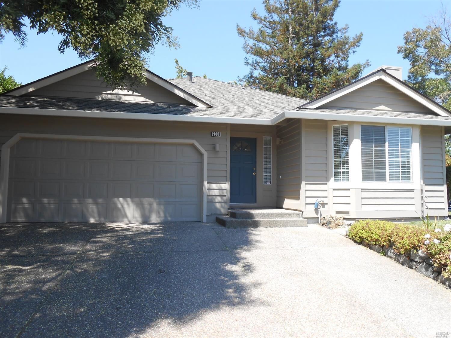 Property Photo:  2001 Shelbourne Way  CA 95403 