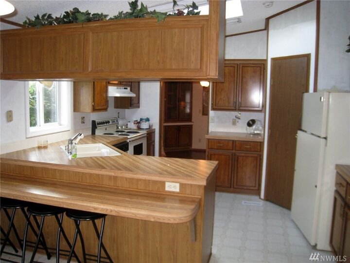 Property Photo: 1625 Main St 7 WA 98248