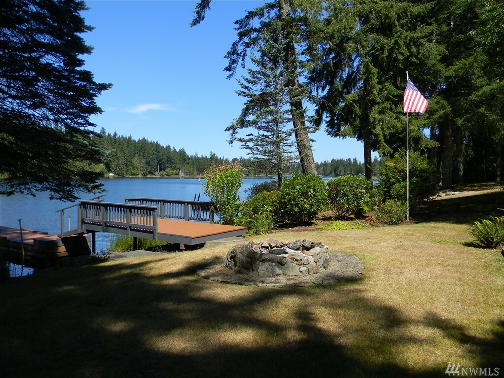 Property Photo:  481 E Trails End Dr  WA 98528 