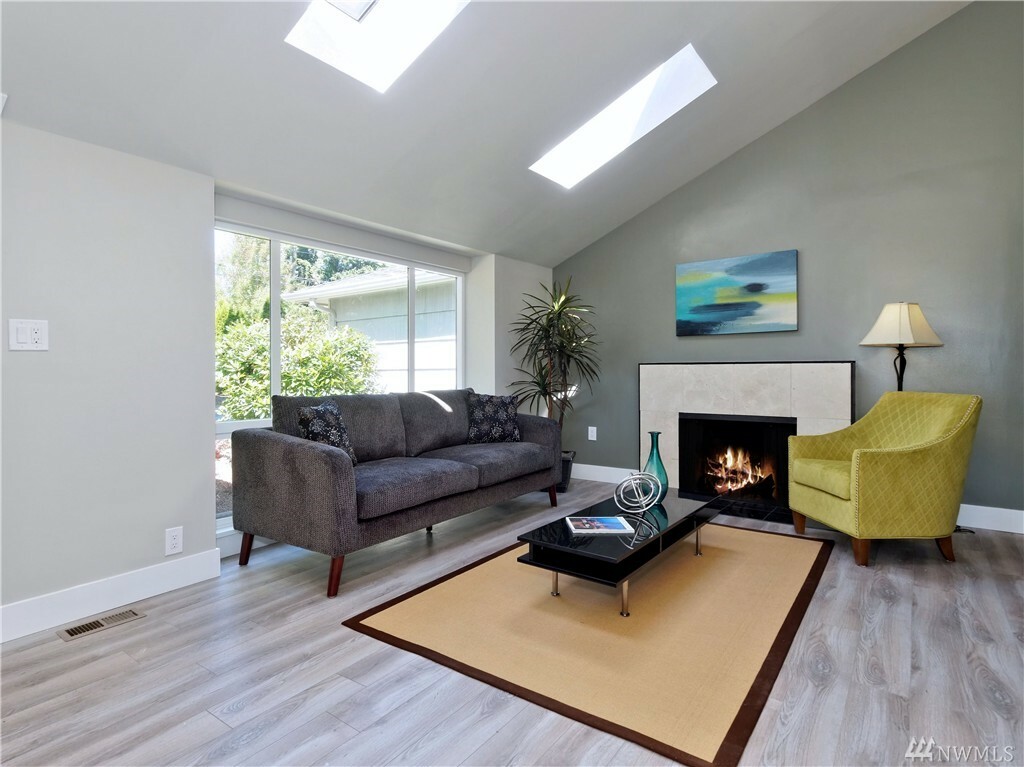 Property Photo: 7712 222nd St SW WA 98026