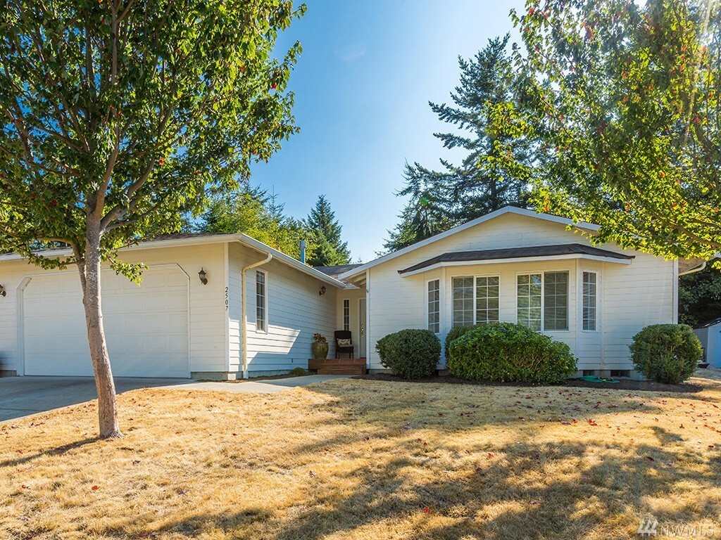 Property Photo: 2507 Shannon Point Rd WA 98221