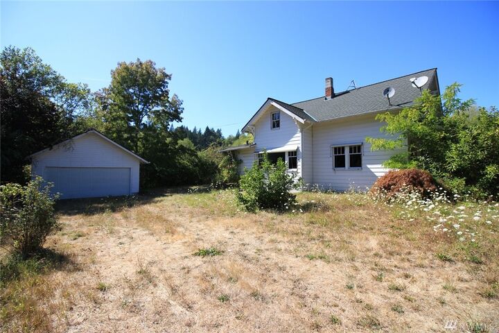 Property Photo: 16720 Erickson Rd Kps WA 98351