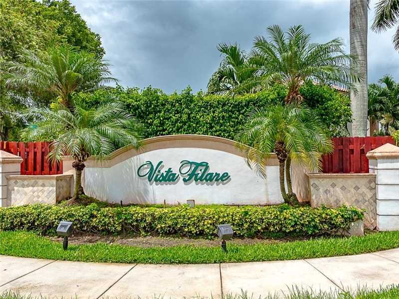 Property Photo:  244 Vista Luna Dr  FL 33325 