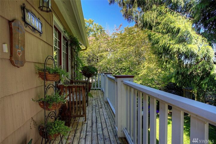 Property Photo:  2216 N Union Ave  WA 98406 