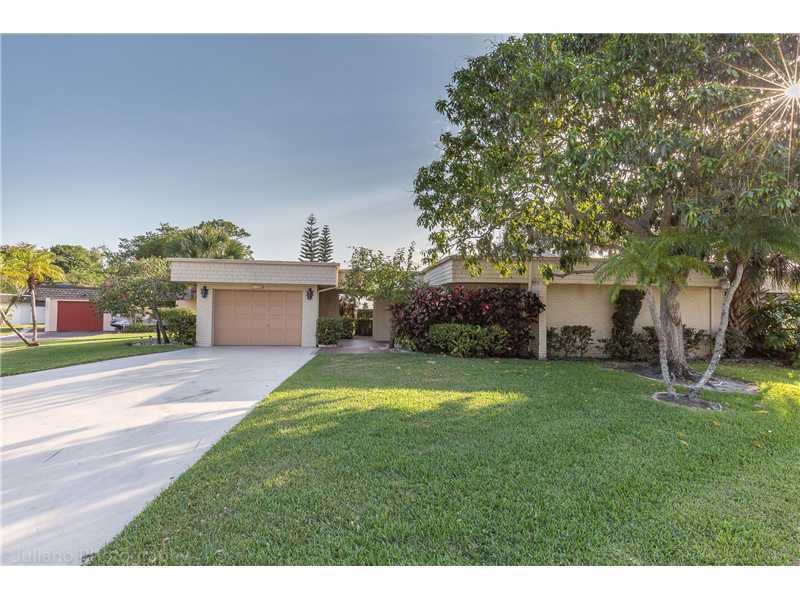 Property Photo: 5109 Bayberry Ln FL 33319