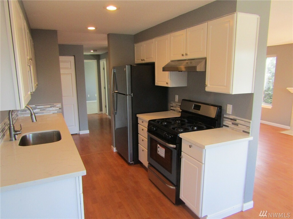 Property Photo:  2448 NW 59th St 303  WA 98107 