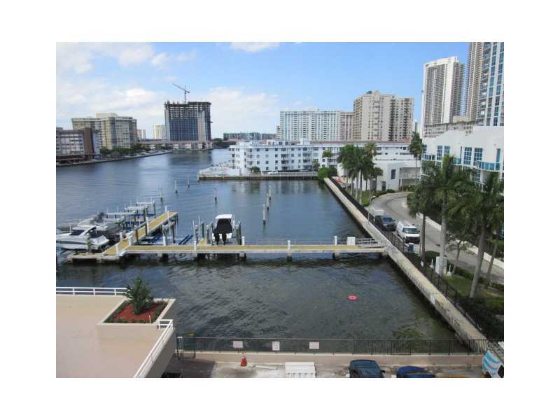 Property Photo:  1965 S Ocean Dr 4S  FL 33009 