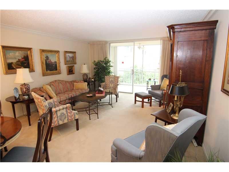 Property Photo: 201 SE 11th Te 304 FL 33004