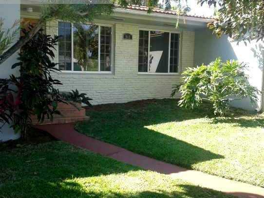 Property Photo:  912 NE 82 St  FL 33138 