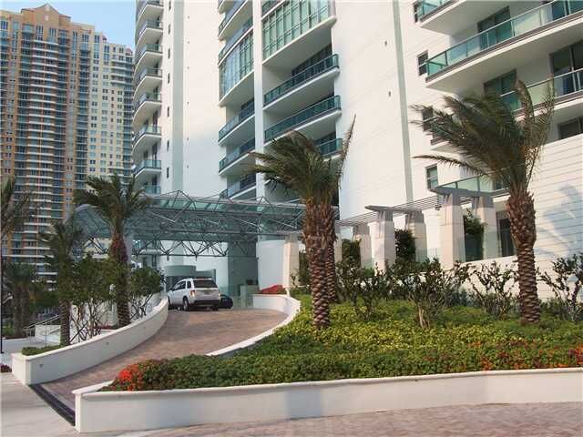 Property Photo:  1331 Brickell Bay Dr 3305  FL 33131 