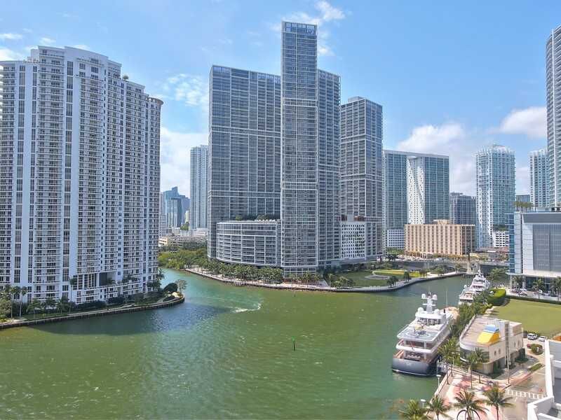 Property Photo:  325 S Biscayne Bl 1519  FL 33131 