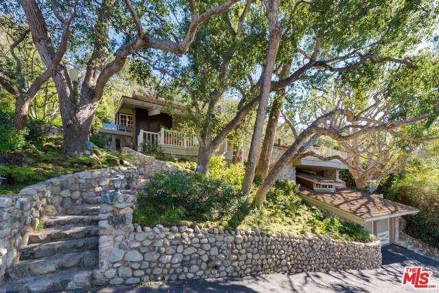 Property Photo:  650 Haldeman Rd  CA 90402 