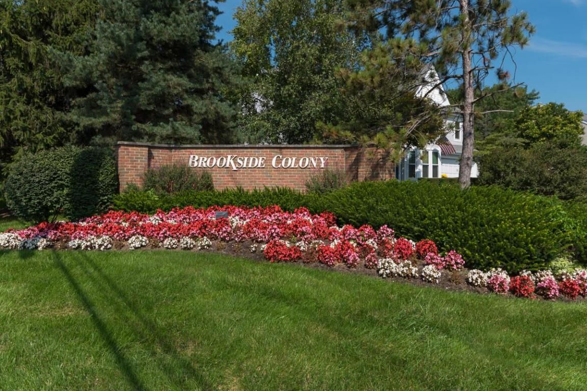 Property Photo:  7269 Mapleleaf Boulevard  OH 43235