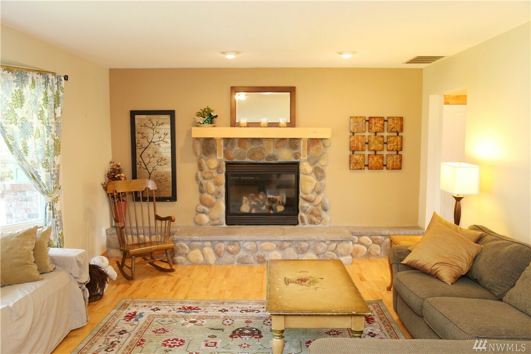 Property Photo: 503 Woodcreek Dr WA 98264
