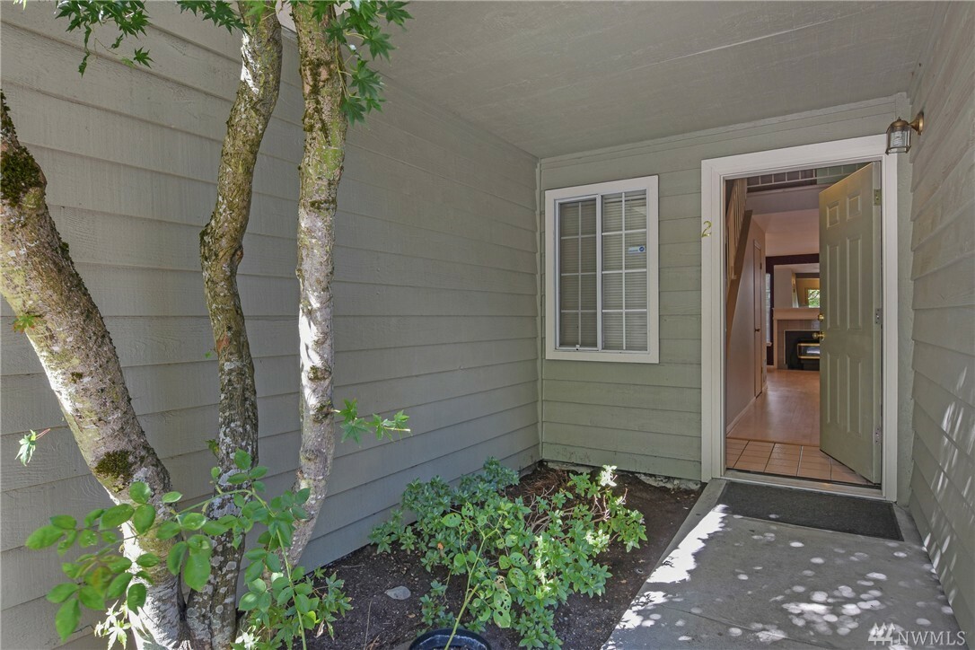 Property Photo: 9825 18th Ave W G2 WA 98204