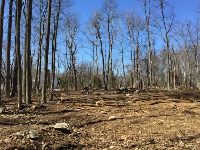 Property Photo: 7582 Sweetwood Drive PA 18062