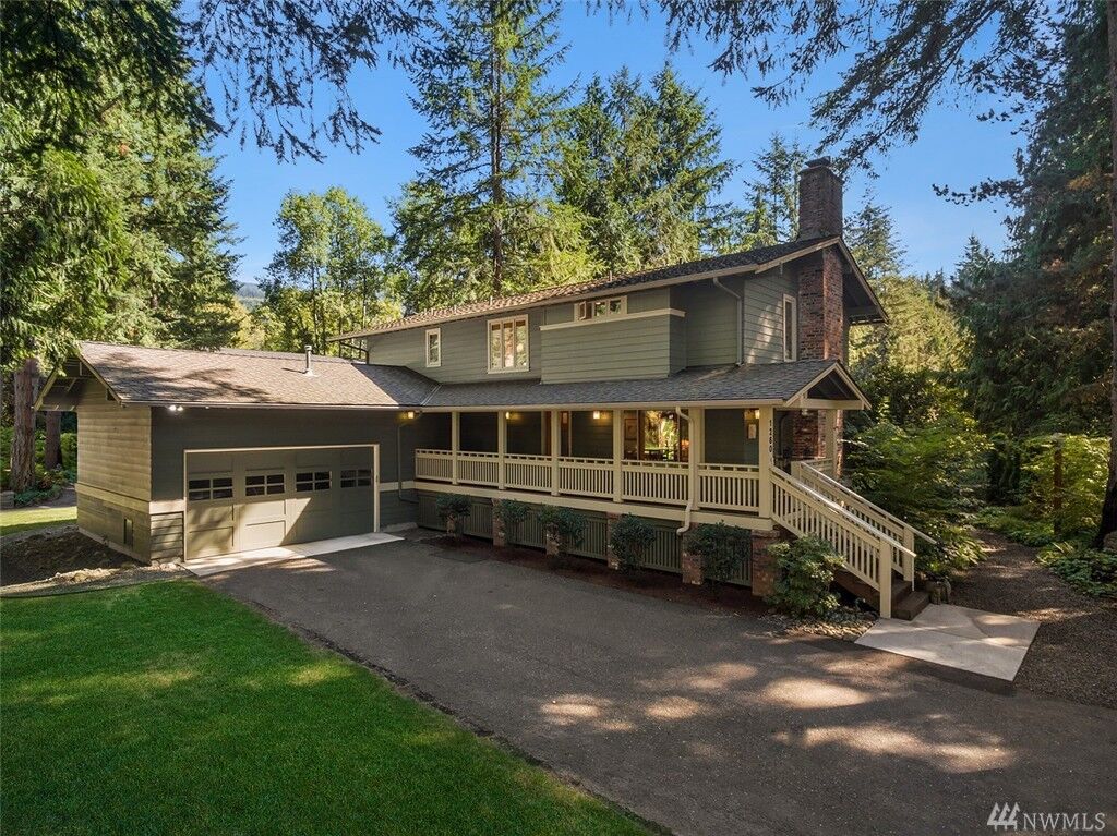 Property Photo:  1260 Sycamore Dr SE  WA 98027 