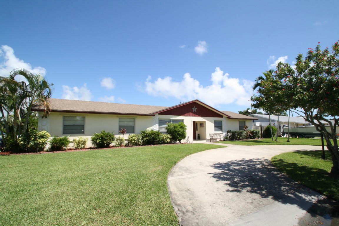 Property Photo: 3119 Tropical Trail FL 33462
