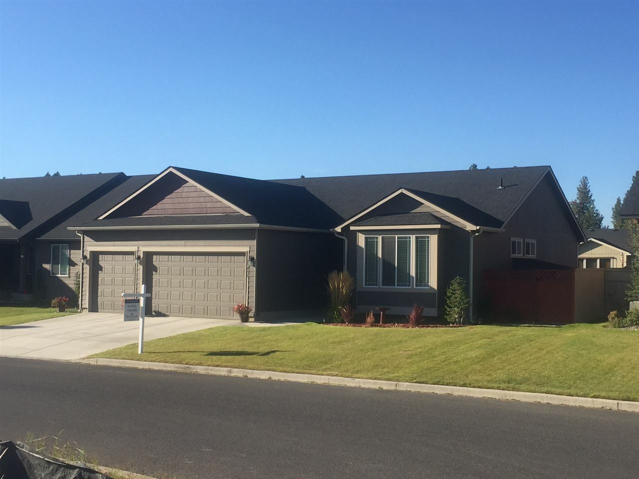 Property Photo: 713 E Cooper Ln WA 99005