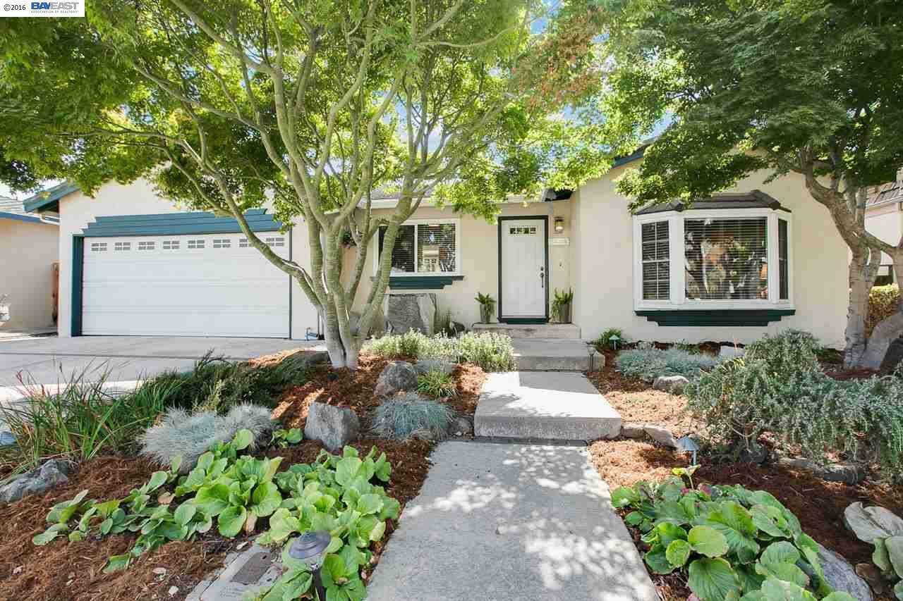 Property Photo:  36119 Perkins St  CA 94536 