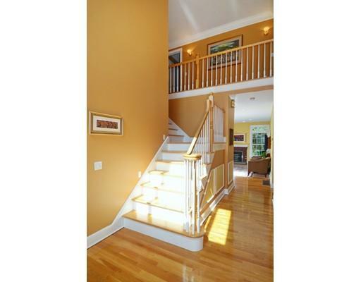 Property Photo: 8 Trowbridge Circle MA 01545