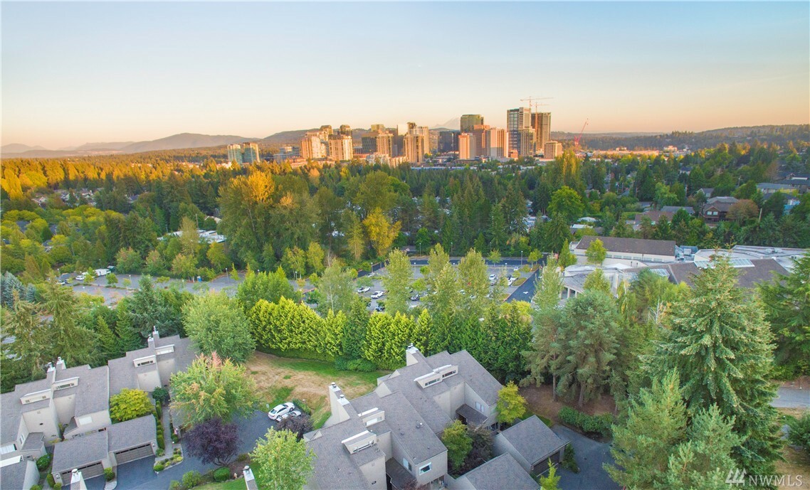 Property Photo: 1802 101st Place NE WA 98004