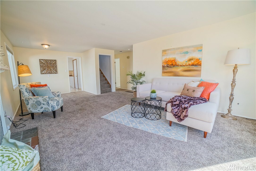 Property Photo: 3337 N Gove St WA 98407
