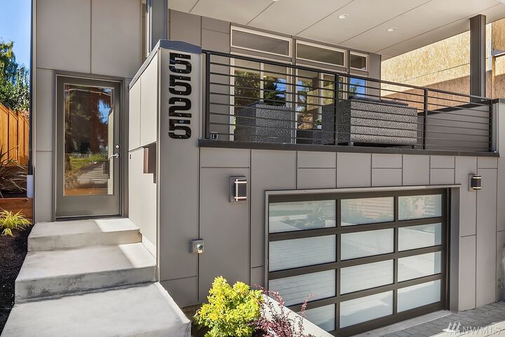 Property Photo: 5525 38th Ave NE WA 98105