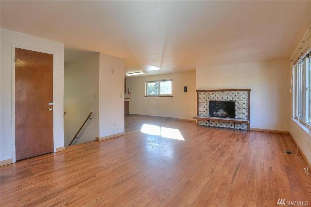 Property Photo: 18532 3rd Place NW WA 98177