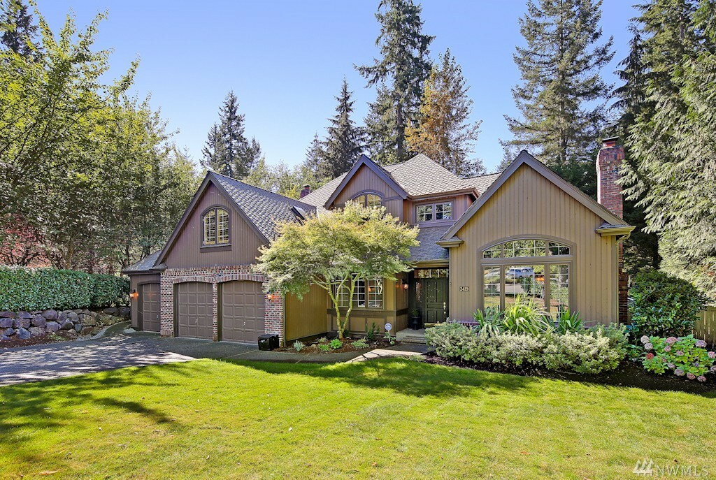 Property Photo: 3419 260th Ct SE WA 98075