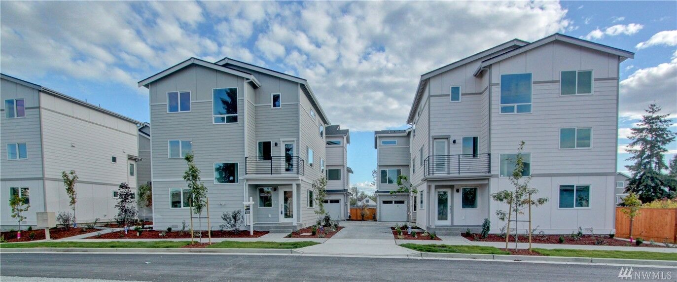 Property Photo:  4253 S Holden Street  WA 98118 