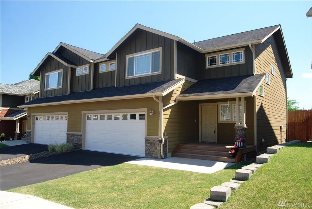 Property Photo: 105 Vineyard Lane 2B WA 98816