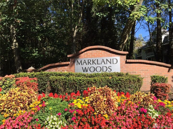 Property Photo: 23321 Cedar Way J302 WA 98043