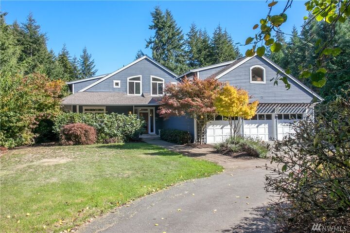Property Photo: 11208 Pinyon Ave NE WA 98110
