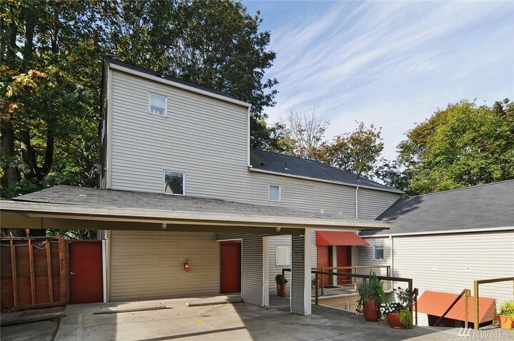 Property Photo: 3406 W Government Wy 2 WA 98199