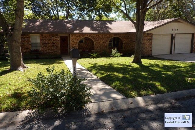 Property Photo: 1637 Kraft Lane TX 78130