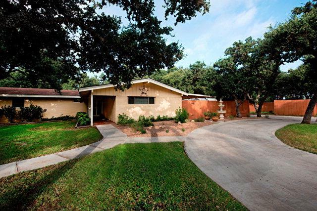 Property Photo:  1000 Franklin Drive  TX 78666 