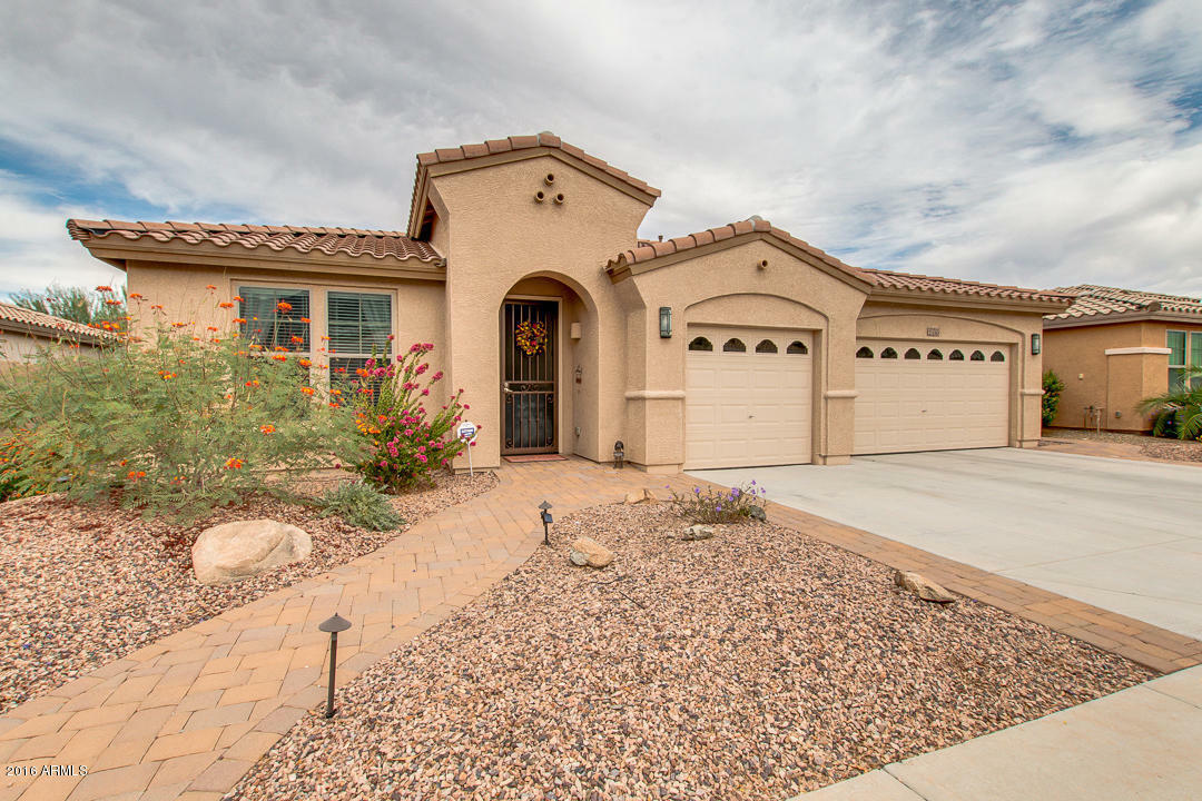 Property Photo:  2330 W Kachina Trail  AZ 85041 