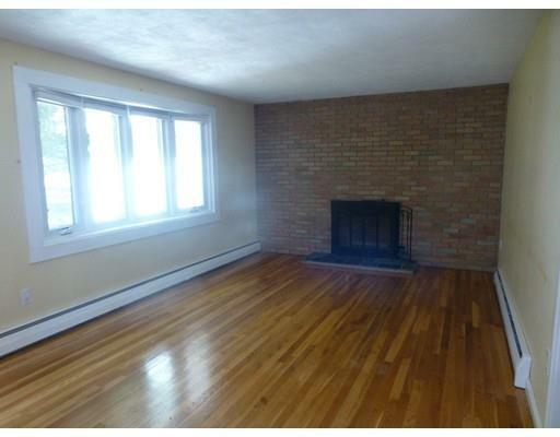 Property Photo:  922 Salisbury St  MA 01520 