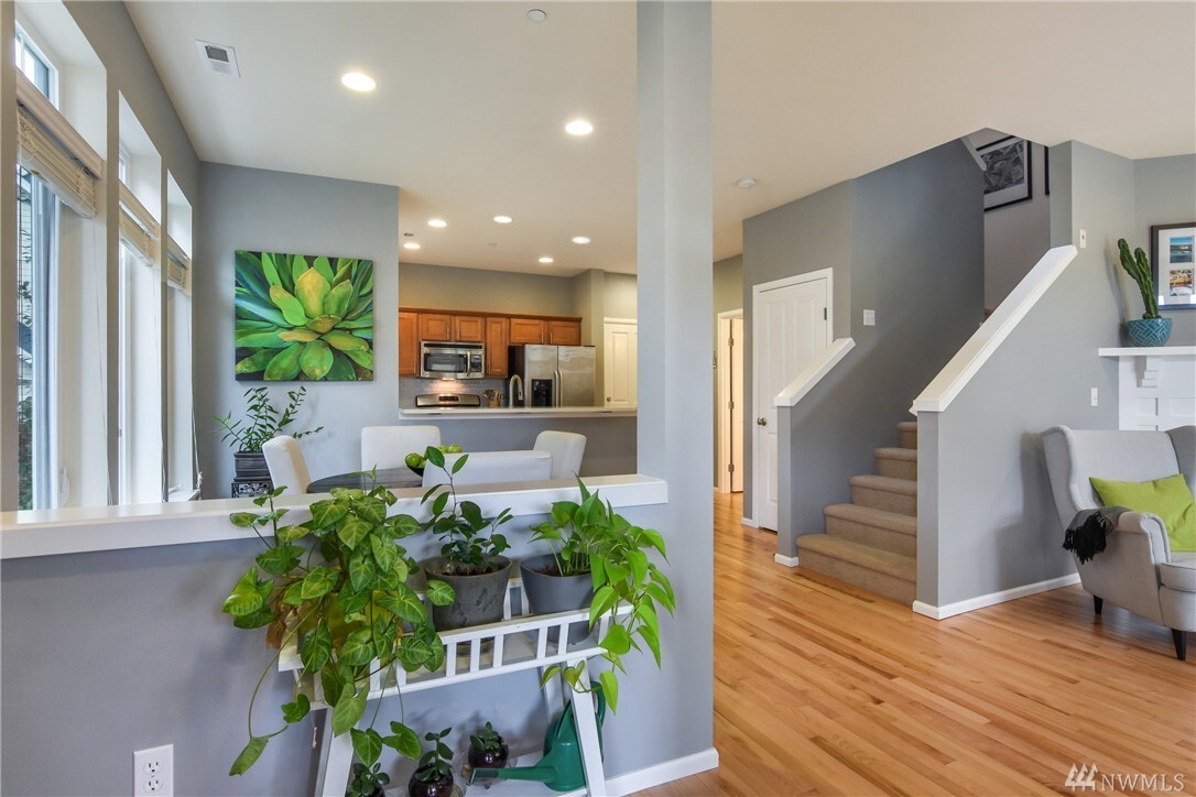 Property Photo:  1835 11th Lane NE 1303  WA 98029 