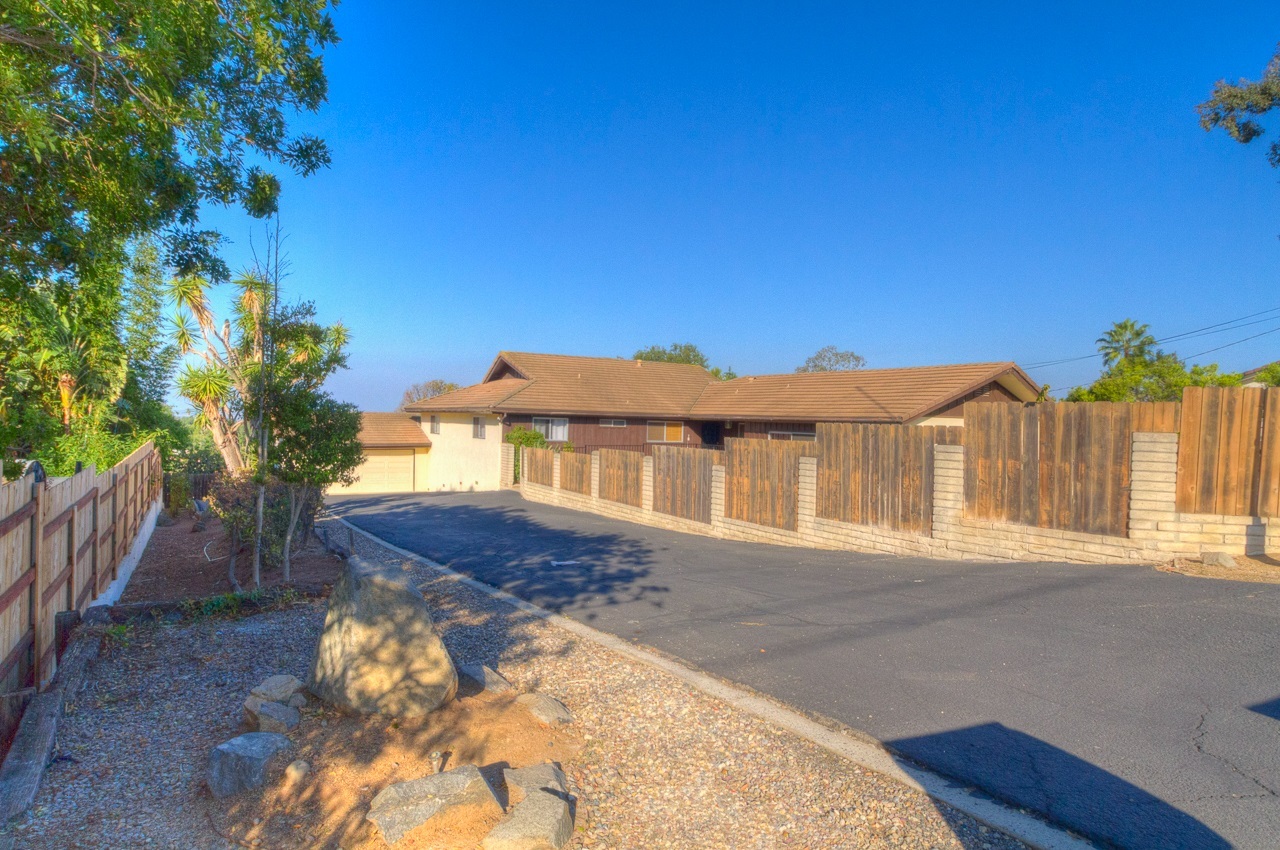 Property Photo: 3040 Blackwell CA 92084