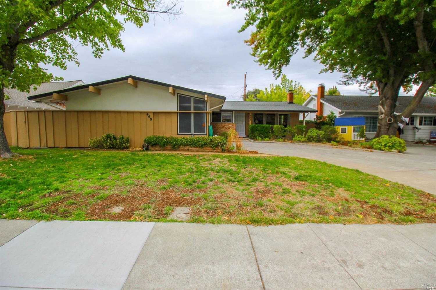 Property Photo:  449 Azalea Way  CA 95688 